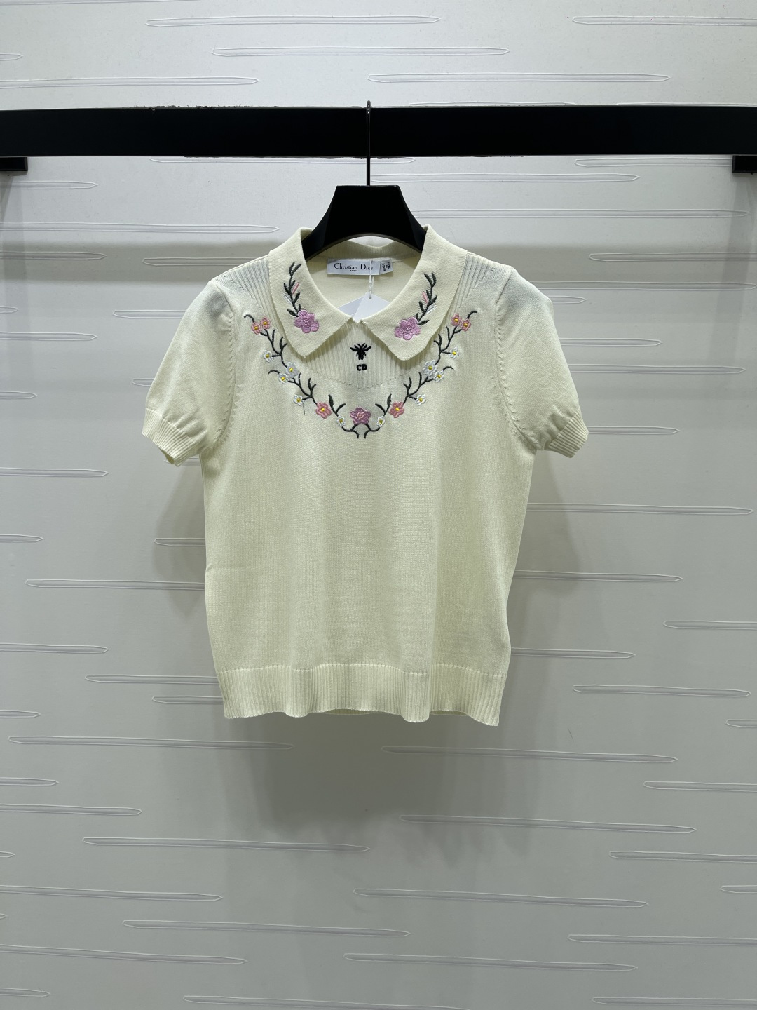 Women's short sleeves